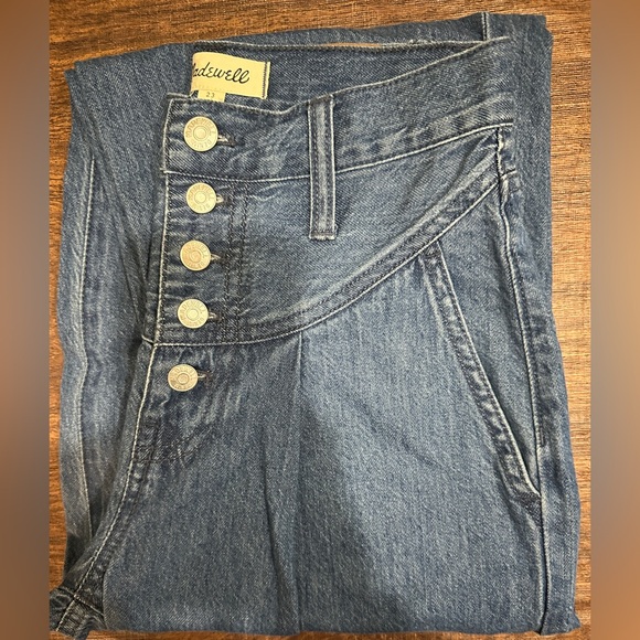 Madewell Tapered Yoke Jeans in Steinbeck Wash - comfort stretch - Picture 12 of 12